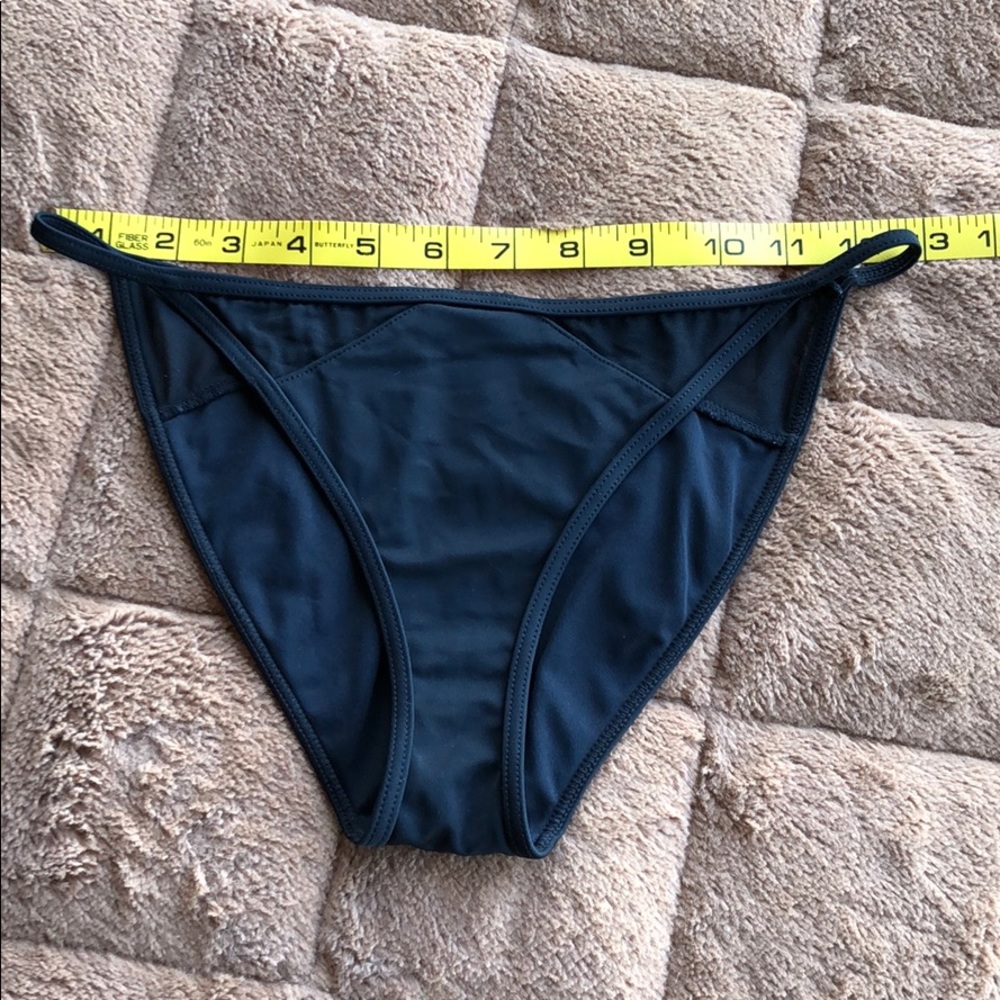 Black bikini bottoms